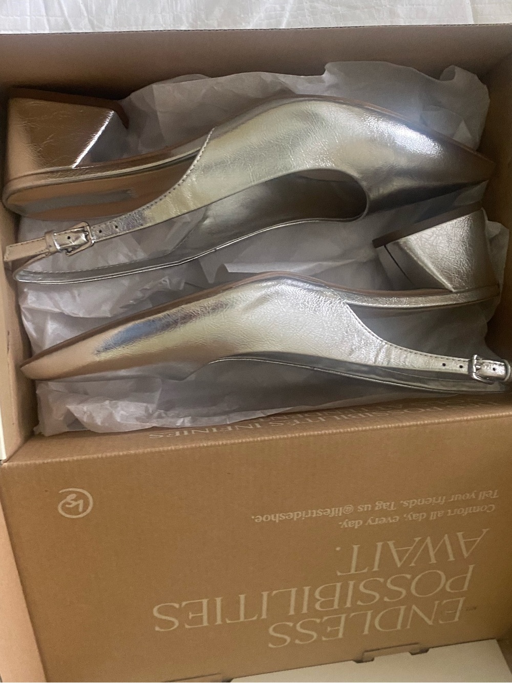 Metallic Silver Pointed Toe Slingback Pumps - Women LifeStride size 10 - Picture 4 of 7